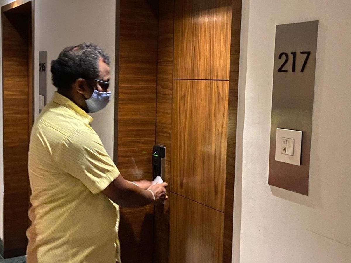 Urvashi Residency Hotell Chennai Exteriör bild