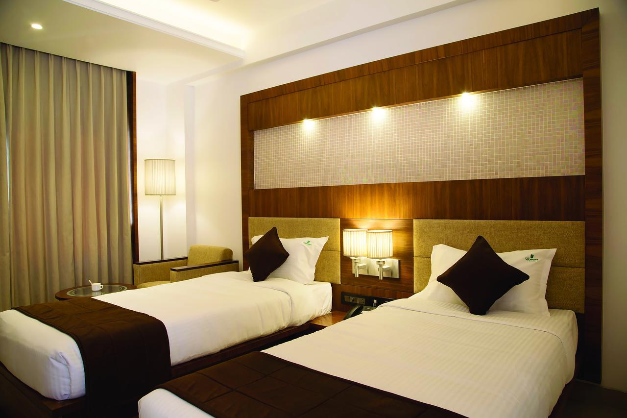 Urvashi Residency Hotell Chennai Exteriör bild