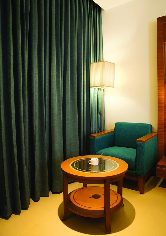 Urvashi Residency Hotell Chennai Exteriör bild