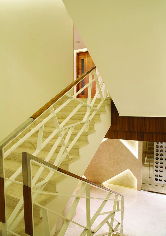 Urvashi Residency Hotell Chennai Exteriör bild