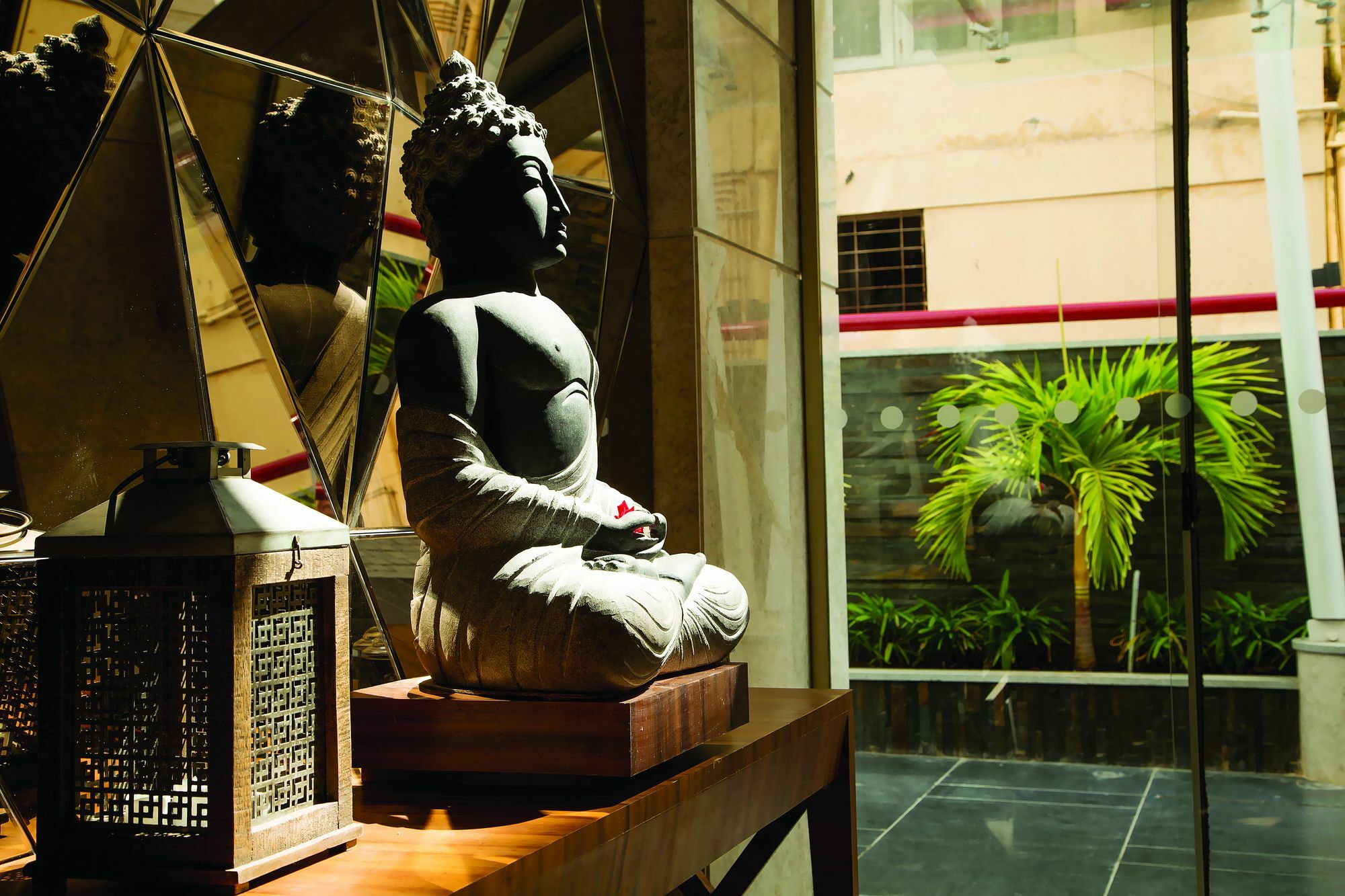 Urvashi Residency Hotell Chennai Exteriör bild